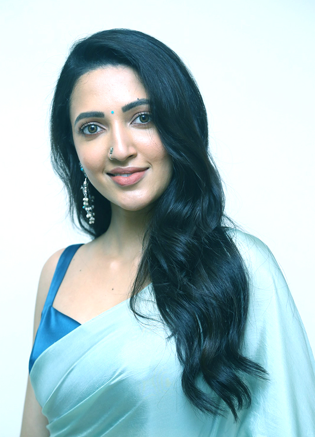 neha_20shetty_20latest_20pics-14.jpg 13