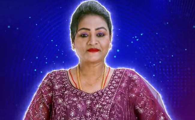 SHAKILA-06.jpg