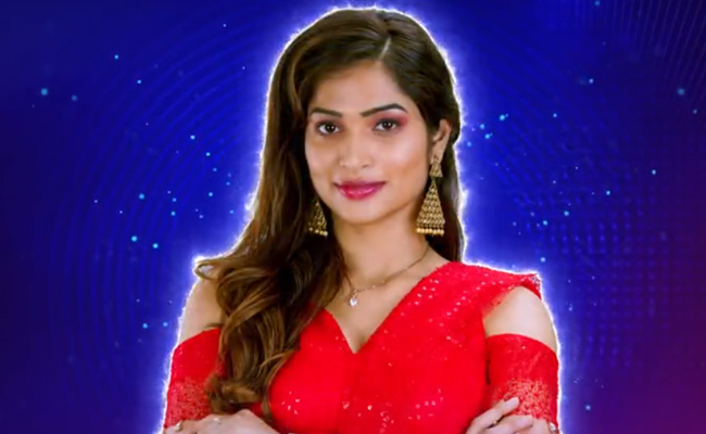 SUBHA-SHREE-05.jpg