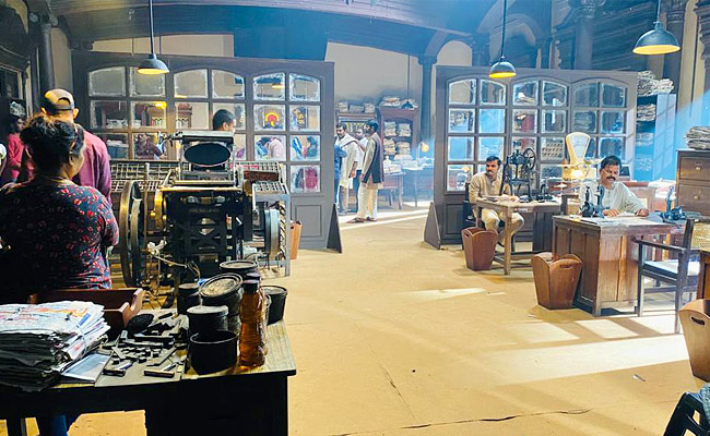 Huge_20sets_20built_20for_20Nandamuri_20Kalyan_20Ram_20Movie_20Photos_4.jpg 5