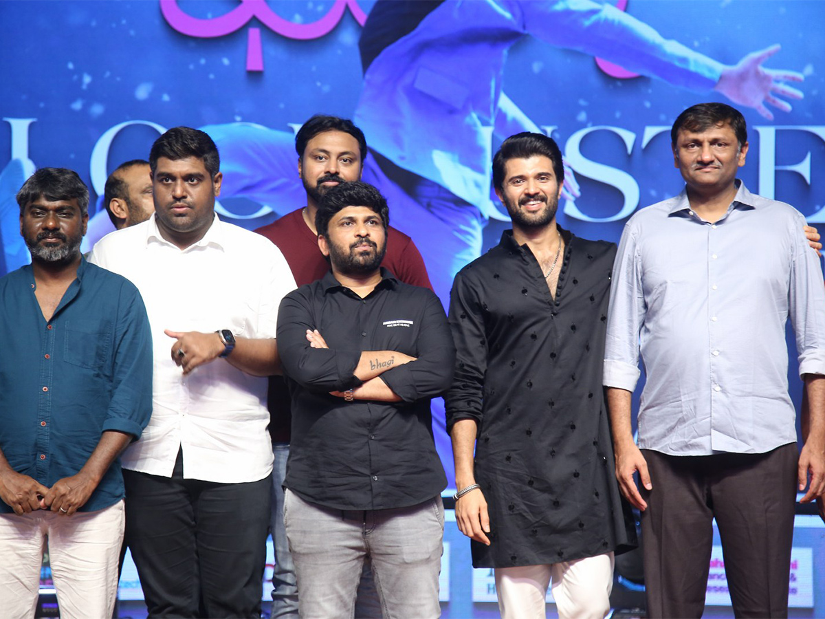 Kushi_20Movie_20Success_20Meet_20at_20Vizag-7.jpg 7