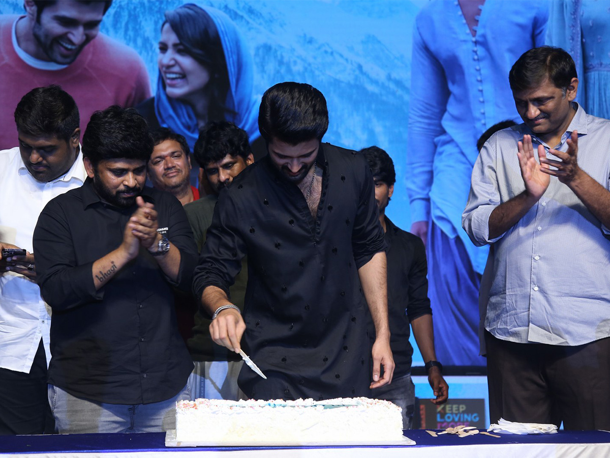 Kushi_20Movie_20Success_20Meet_20at_20Vizag-9.jpg 9