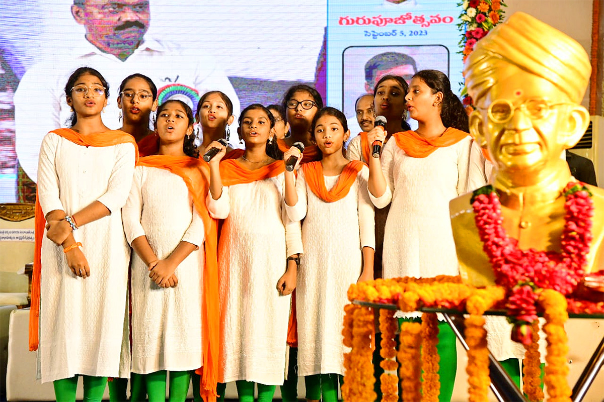 Teachers_20Day_20Celebration_20in_20Visakhapatnam_20Photos-1.jpg 1