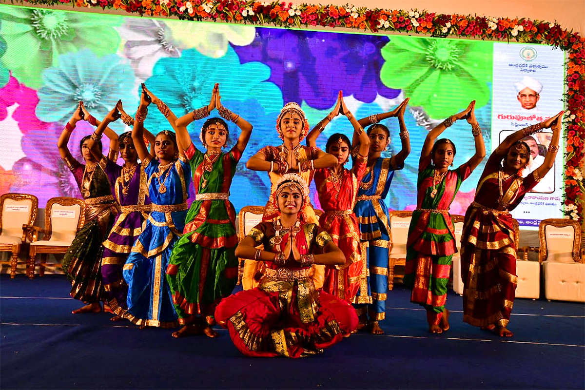 Teachers_20Day_20Celebration_20in_20Visakhapatnam_20Photos-11.jpg 10