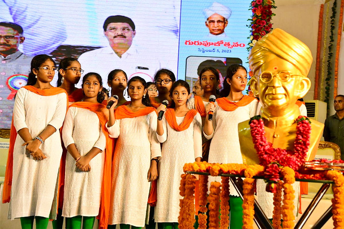 Teachers_20Day_20Celebration_20in_20Visakhapatnam_20Photos-15.jpg 14