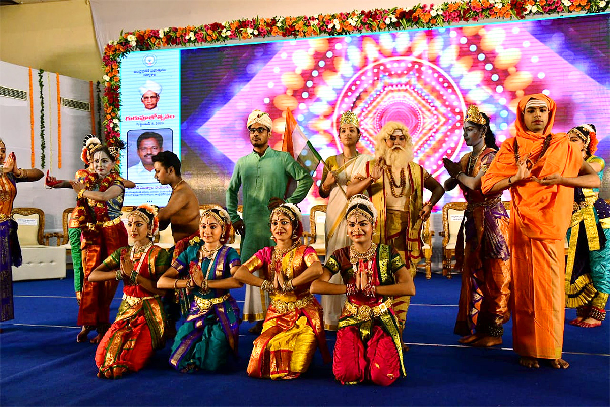 Teachers_20Day_20Celebration_20in_20Visakhapatnam_20Photos-16.jpg 15