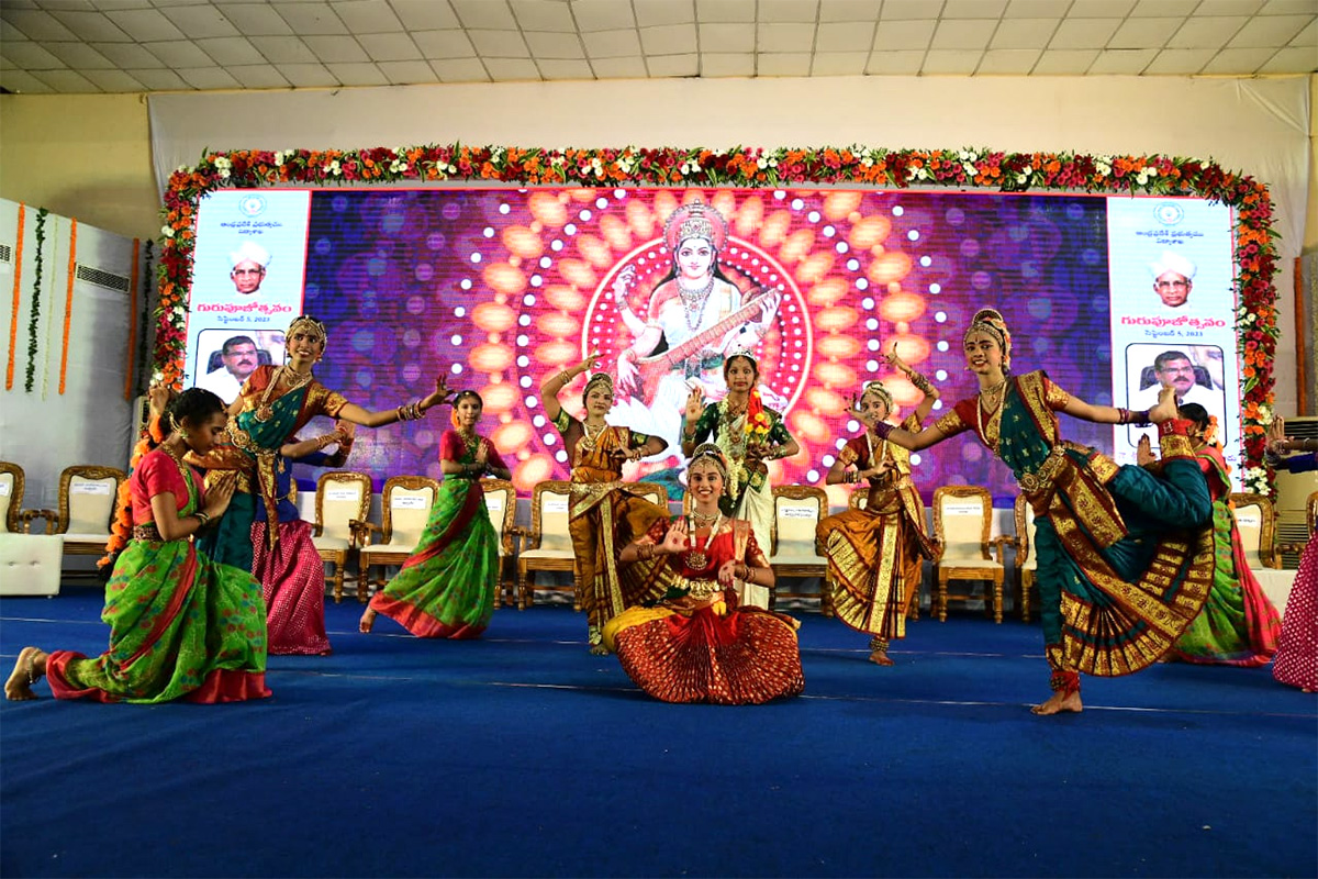 Teachers_20Day_20Celebration_20in_20Visakhapatnam_20Photos-18.jpg 17