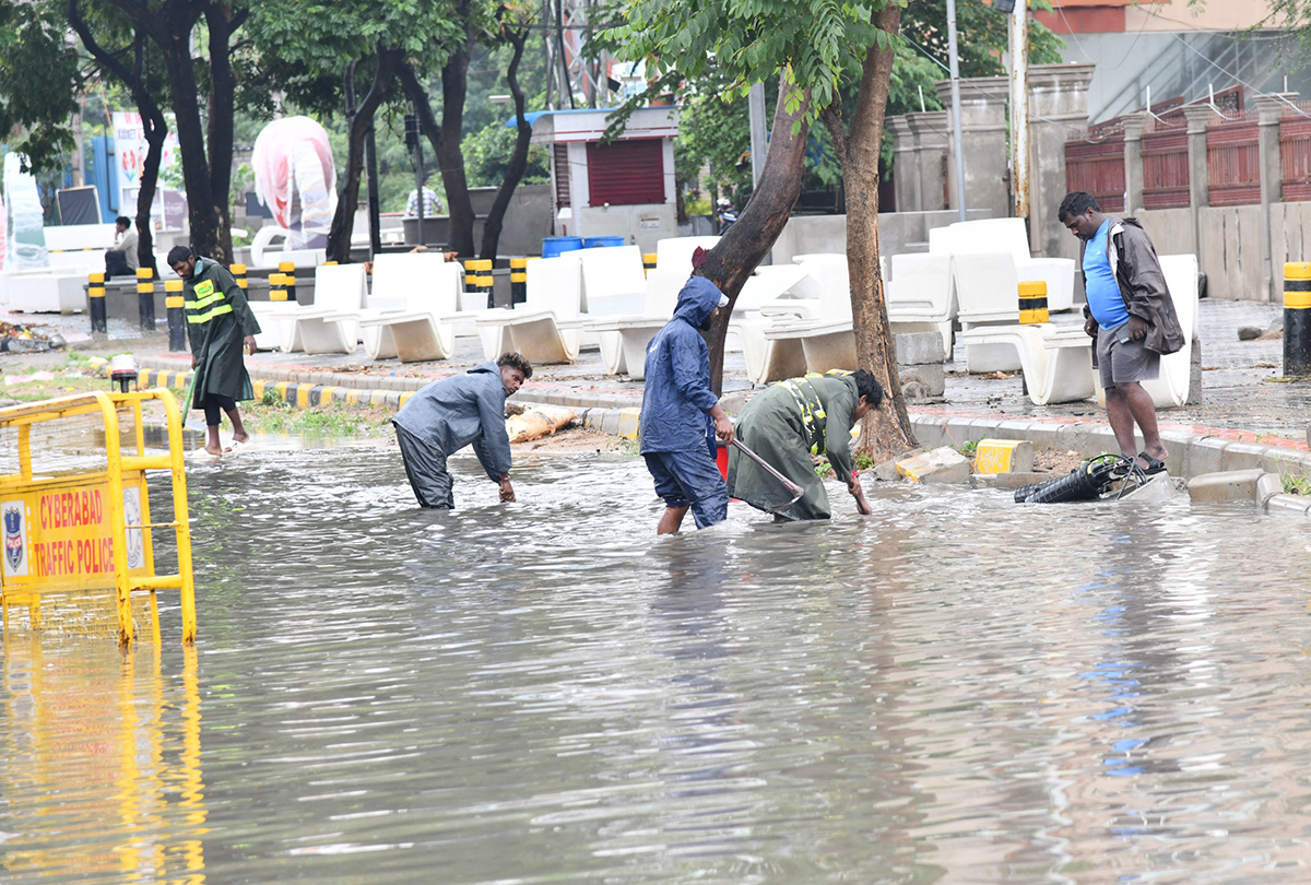 Today_20Hyderabad_20Rains_20Updates_20pics-13.jpg 13