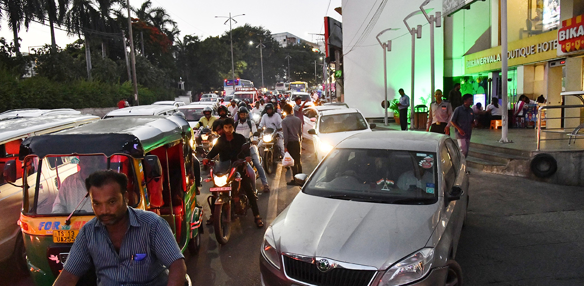 Today_20Hyderabad_20Rains_20Updates_20pics-15.jpg 15