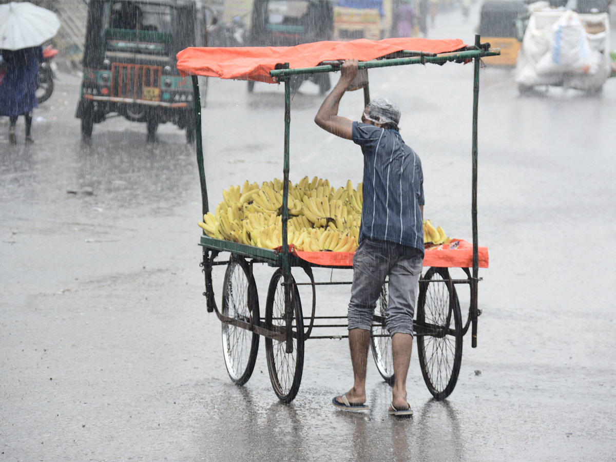 Today_20Hyderabad_20Rains_20Updates_20pics-20.jpg 19
