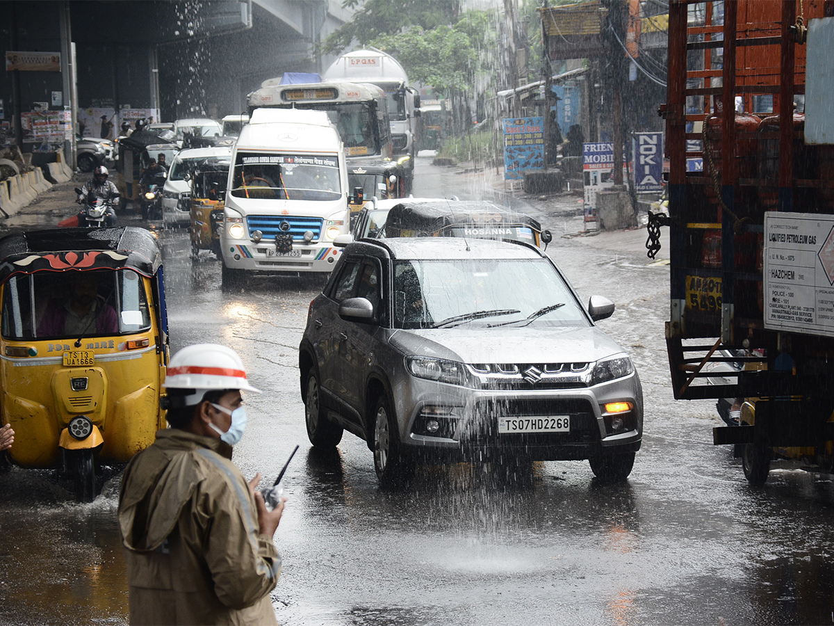 Today_20Hyderabad_20Rains_20Updates_20pics-23.jpg 22