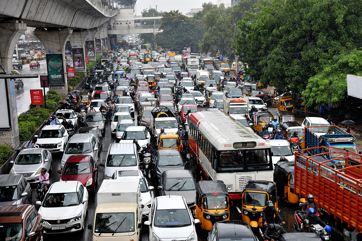 Today_20Hyderabad_20Rains_20Updates_20pics-24.jpg 23
