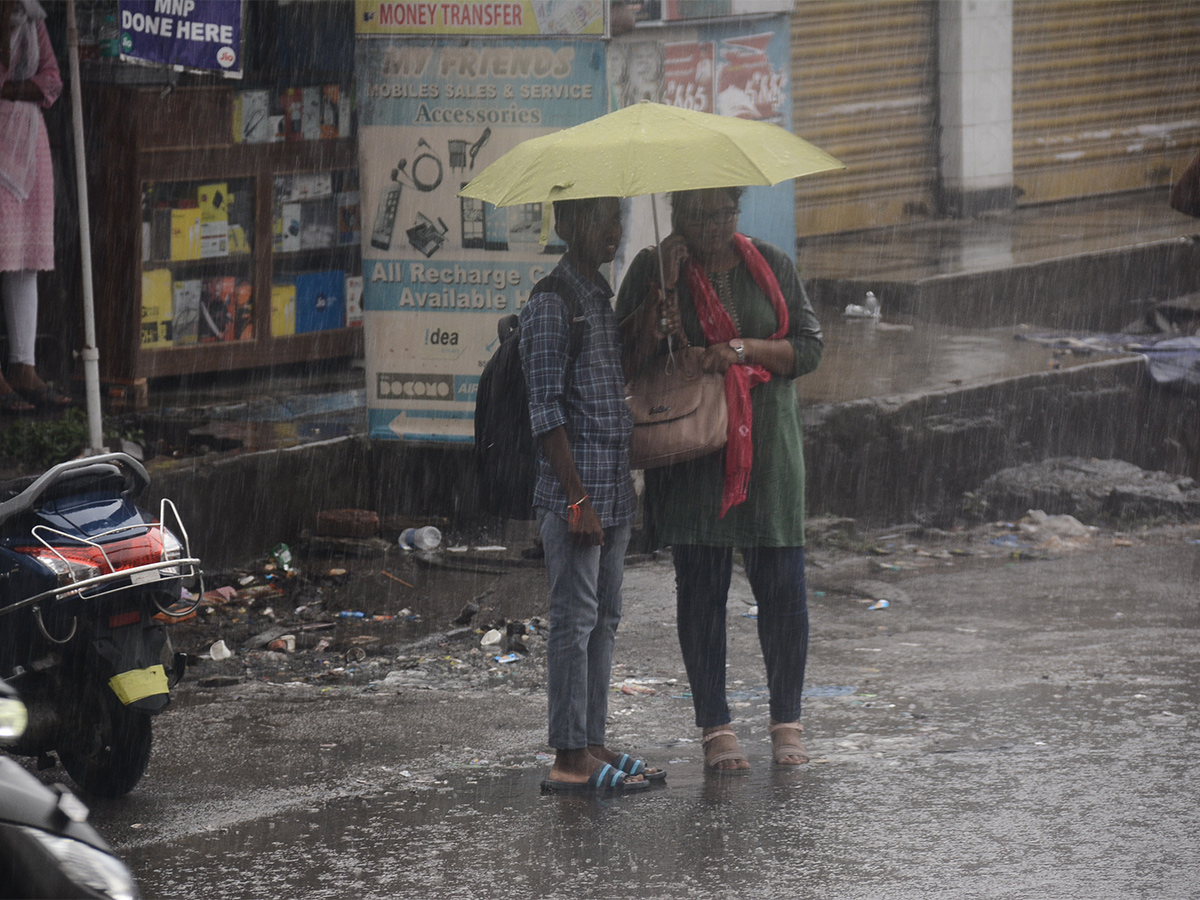 Today_20Hyderabad_20Rains_20Updates_20pics-27.jpg 26