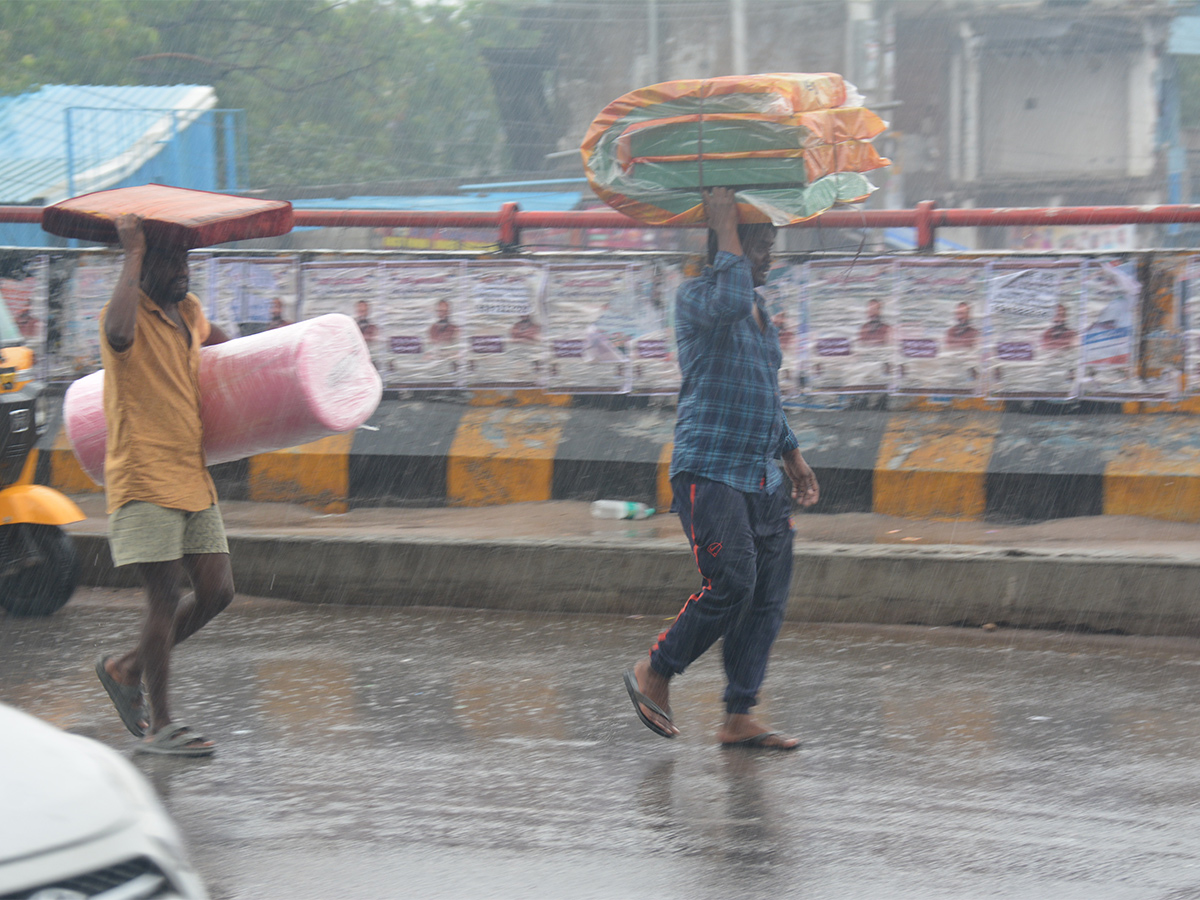 Today_20Hyderabad_20Rains_20Updates_20pics-30.jpg 28
