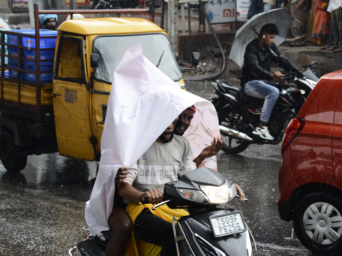 Today_20Hyderabad_20Rains_20Updates_20pics-39.jpg 35
