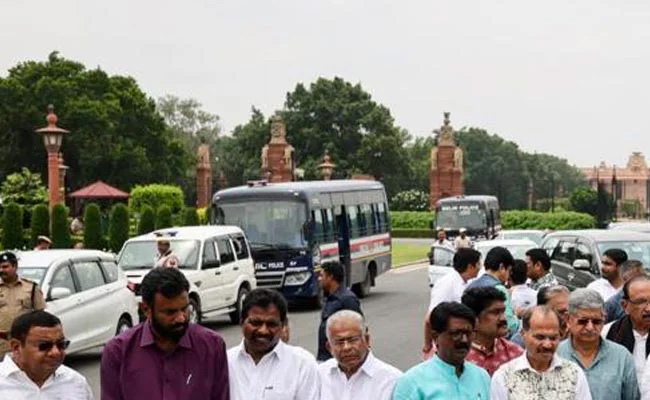 india_img.jpg