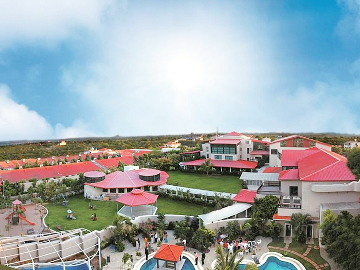 1.Leonia_20Holistic_20Destination.jpg 2