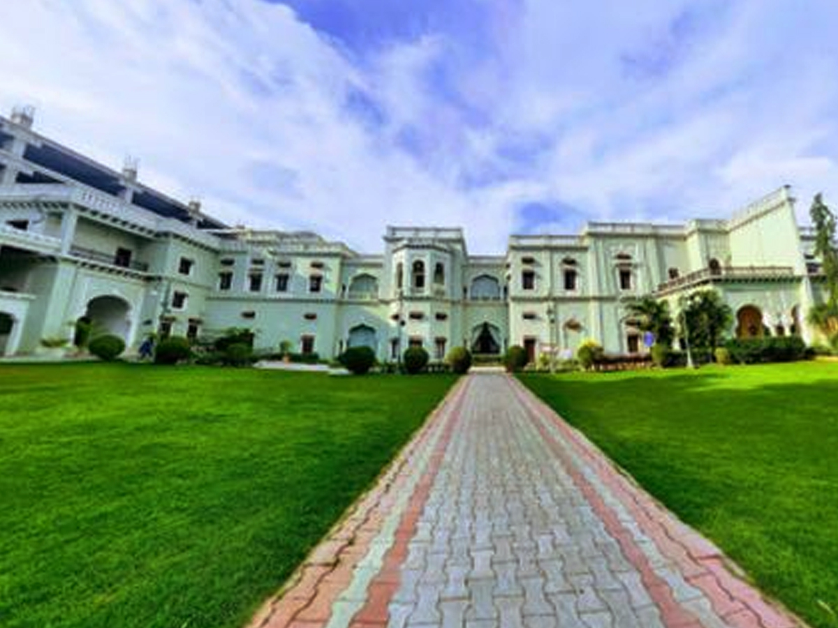7.Chiraan_20Fort_20Club.jpg 15