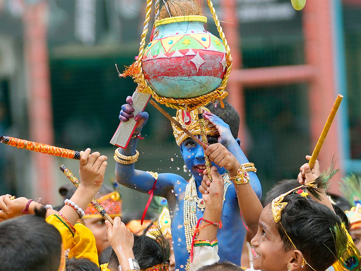 Krishna_20Janmashtami_20Festival_202023_20Photos-1.jpg 1