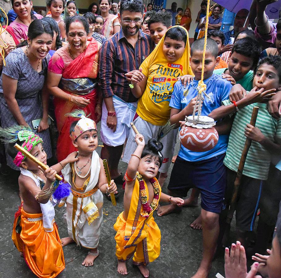Krishna_20Janmashtami_20Festival_202023_20Photos-9.jpg 9