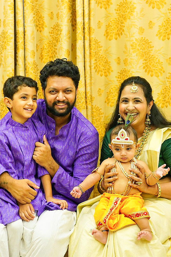 Anchor_20Lasya_20Second_20Son_20Dressed_20Up_20As_20Little_20Krishna_20Photos_5.jpg 6