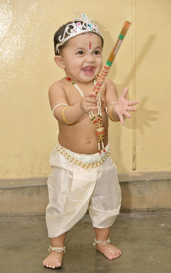 Sri_20Krishnashtami_20Celebrations_20Telugu_20States-17.jpg 18