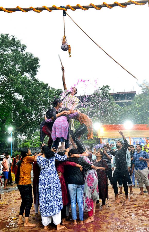 Sri_20Krishnashtami_20Celebrations_20Telugu_20States-8.jpg 9