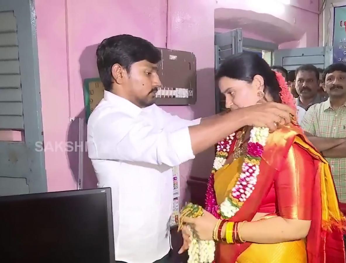 Proddatur_20MLA_20Rachamallu_20Siva_20Prasad_20Reddy_20Daughter_20Love_20Marriage-9.jpg 9