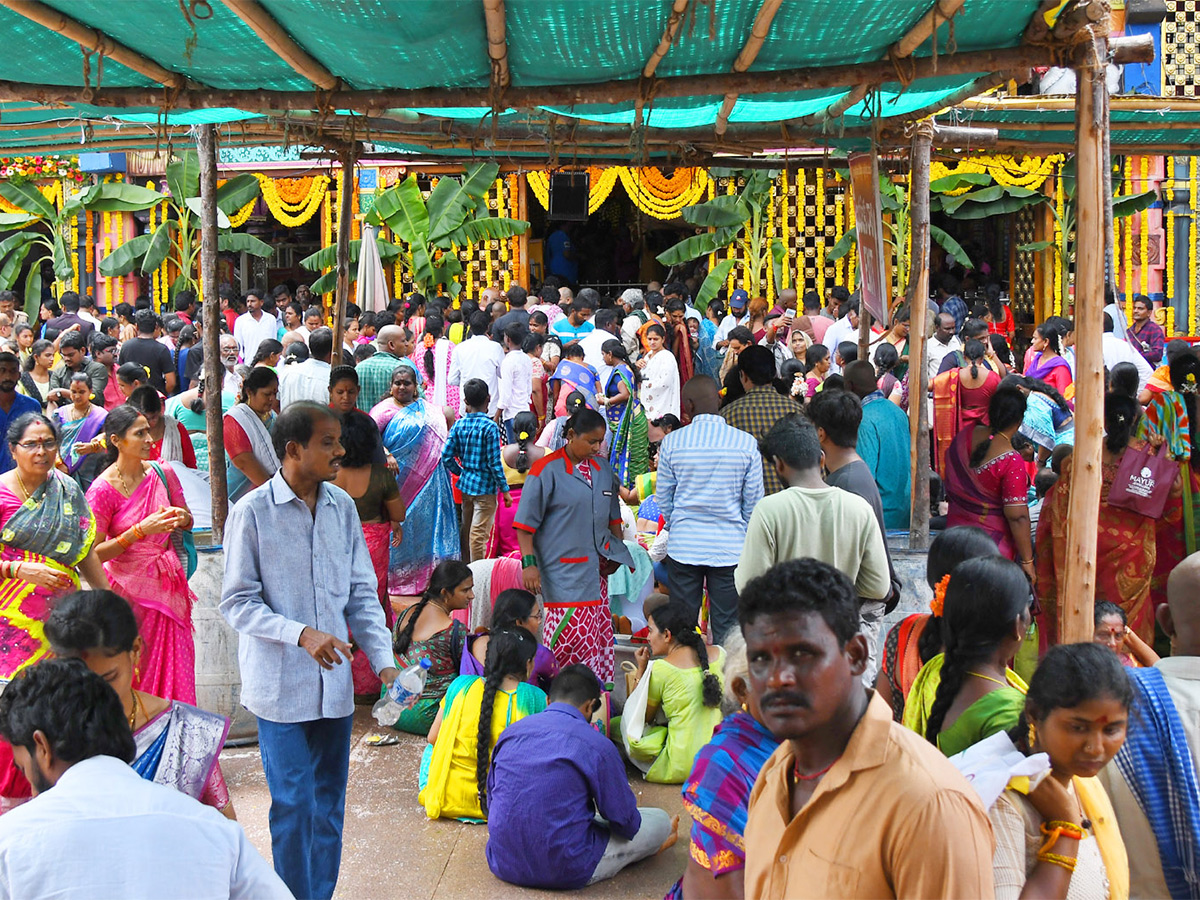 Sravana_20Masam_202023_20Vijayawada_20Kanaka_20Durga_20Temple-11.jpg 11