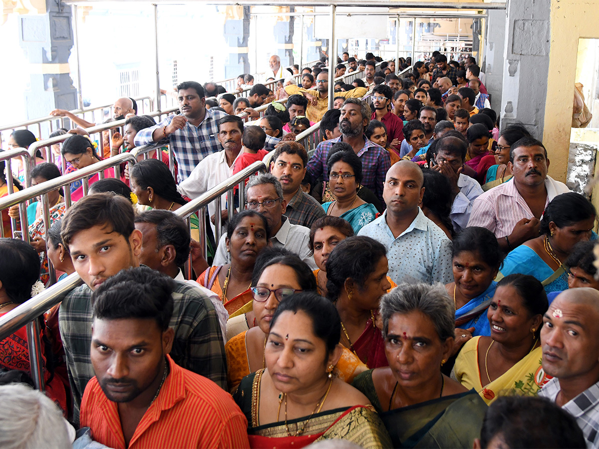 Sravana_20Masam_202023_20Vijayawada_20Kanaka_20Durga_20Temple-21.jpg 17