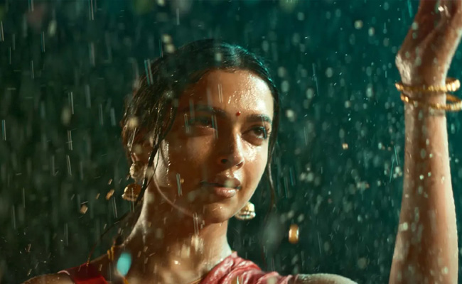 deepika.jpg 4