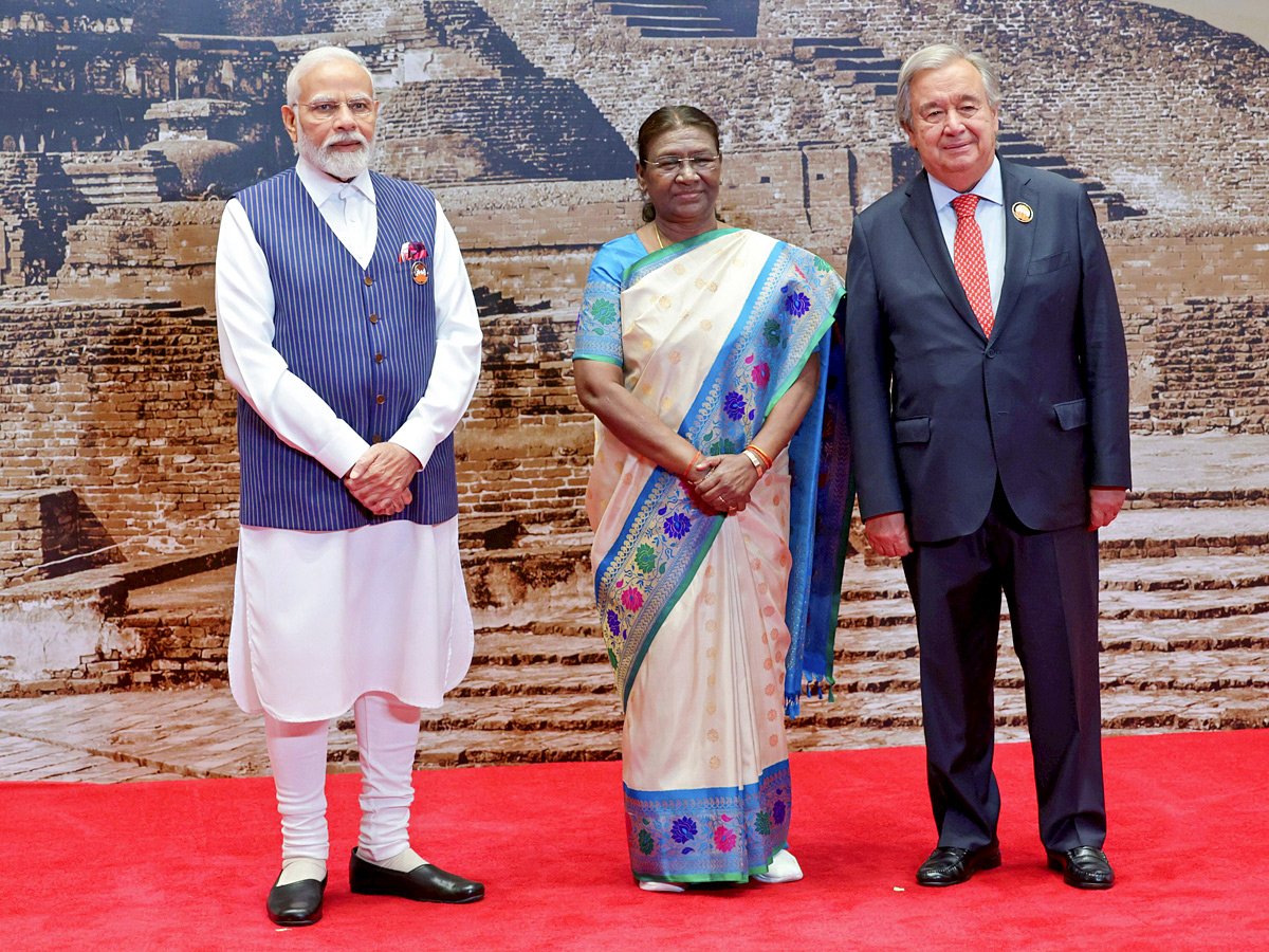 PM_20Modi_20receives_20world_20leaders_20at_20Bharat_20Mandapam_20Photos_1.jpg 2