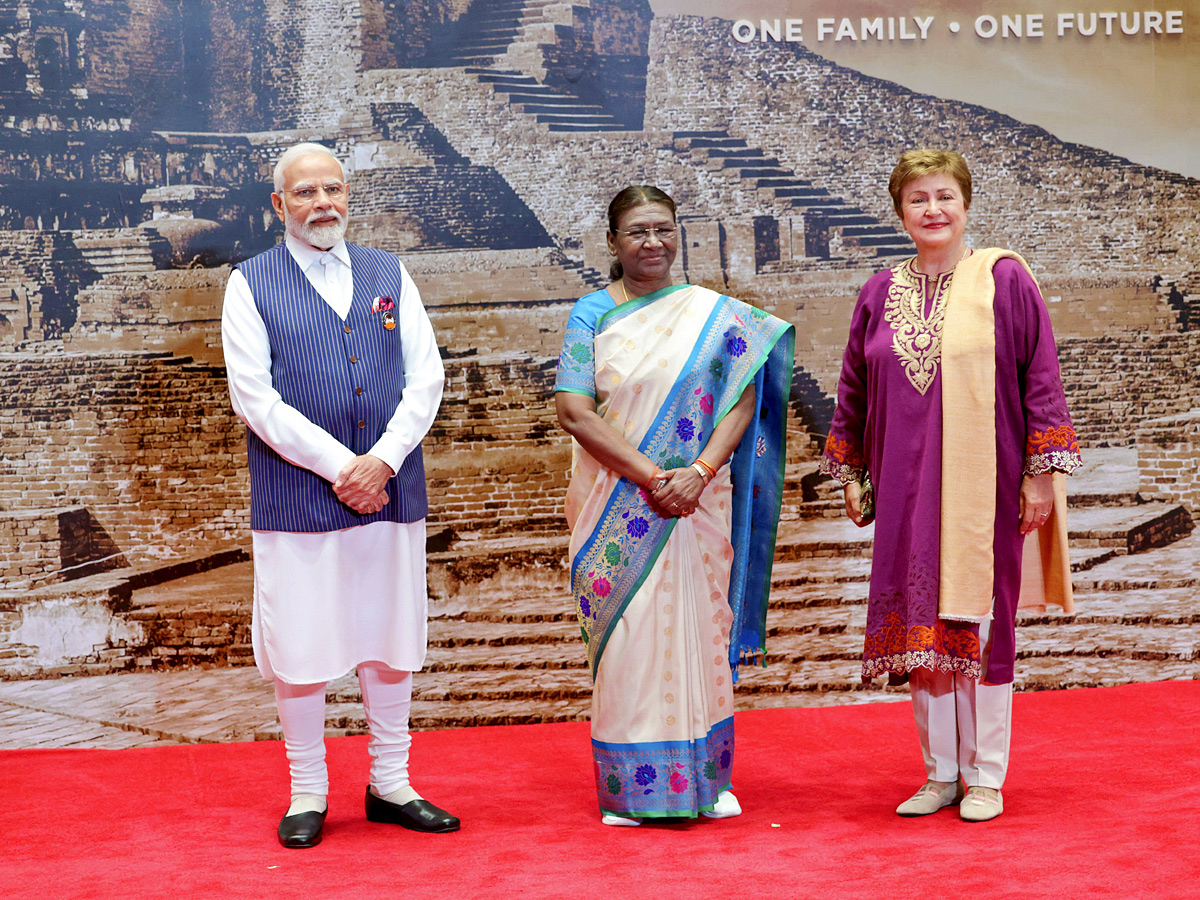 PM_20Modi_20receives_20world_20leaders_20at_20Bharat_20Mandapam_20Photos_3.jpg 4