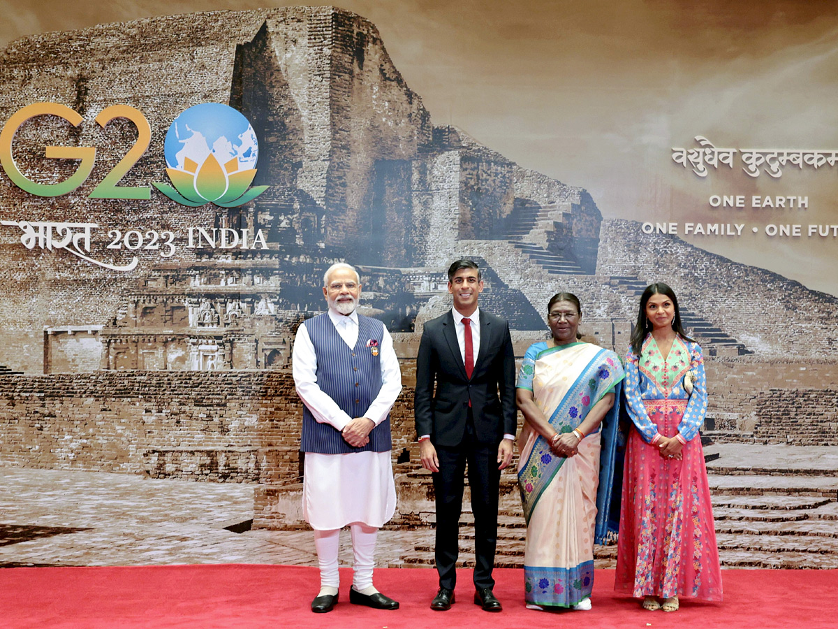 PM_20Modi_20receives_20world_20leaders_20at_20Bharat_20Mandapam_20Photos_6.jpg 1
