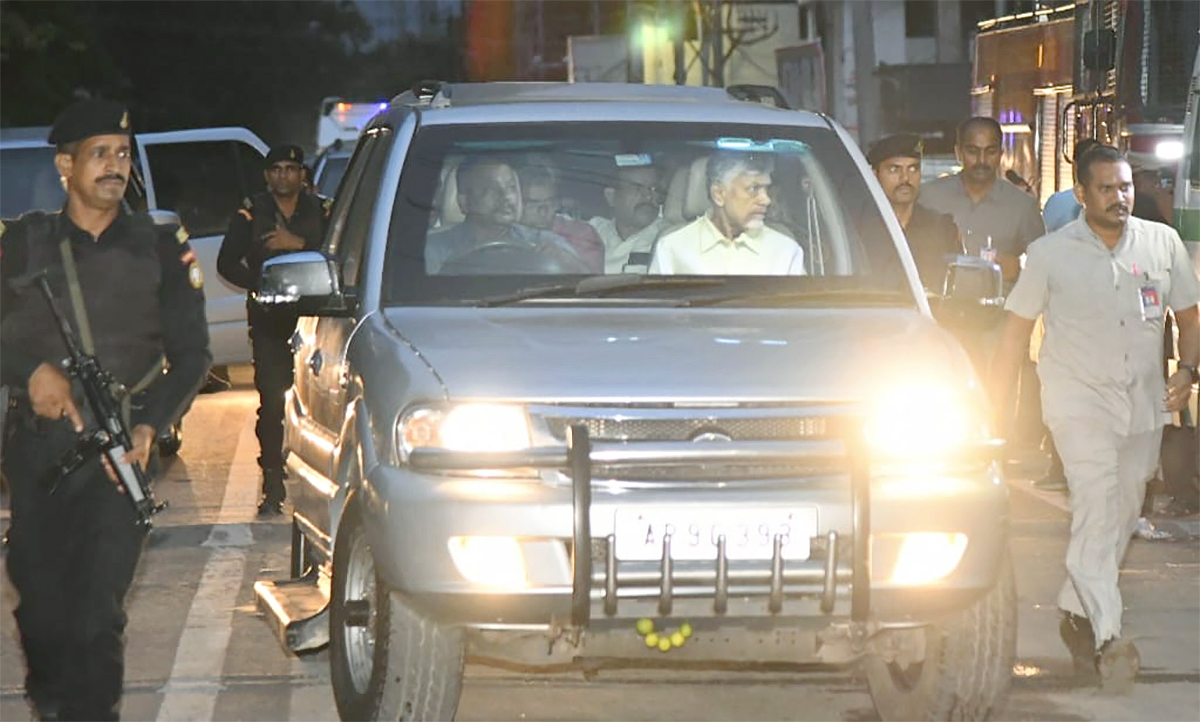 Chandrababu_20Naidu_20Arrest_20Photos-14.jpg 14