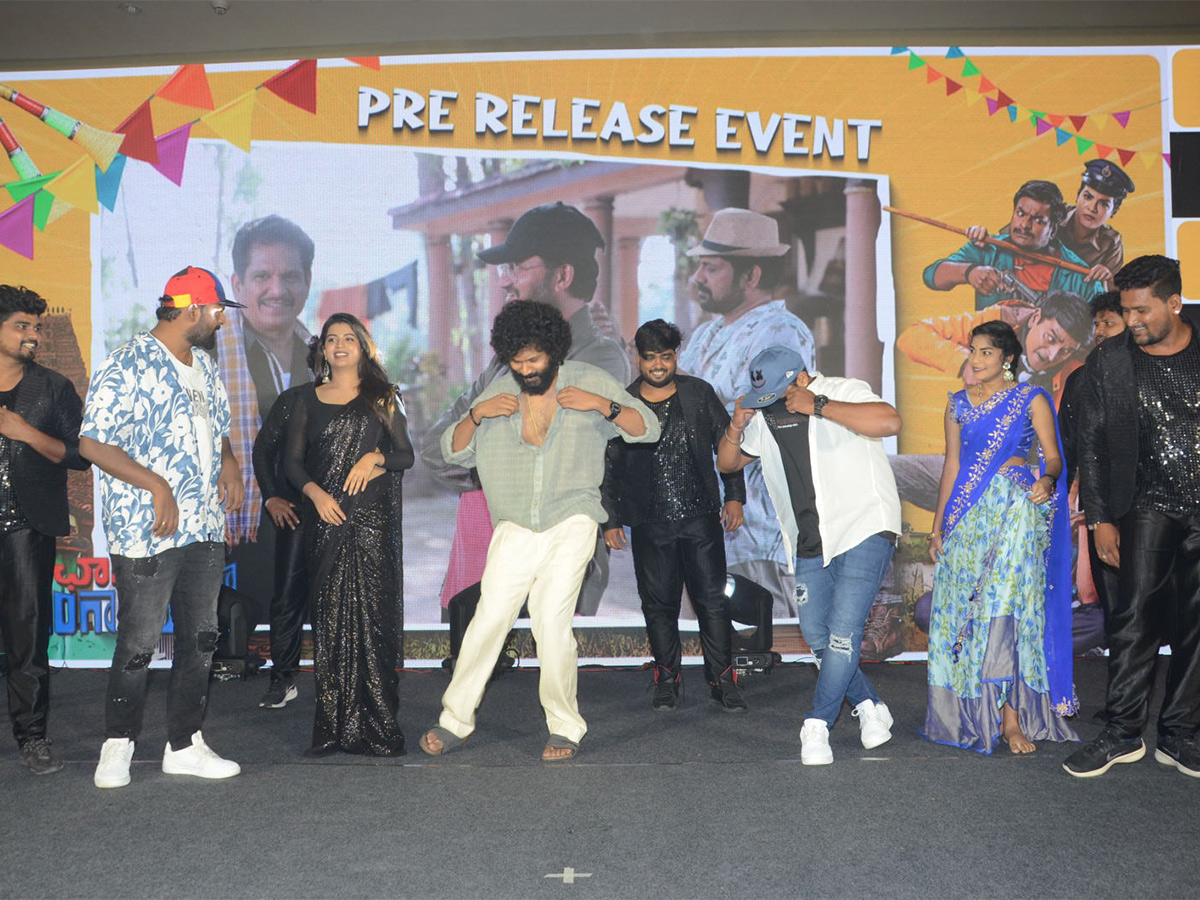 Changure_20Bangaru_20Raja_20Pre_20Release_20Event_20Photos-13.jpg 13