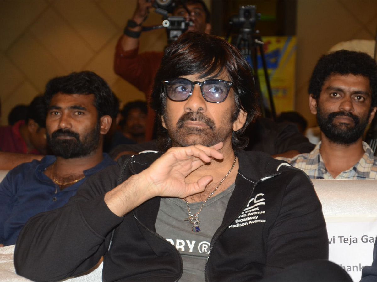 Changure_20Bangaru_20Raja_20Pre_20Release_20Event_20Photos-16.jpg 16