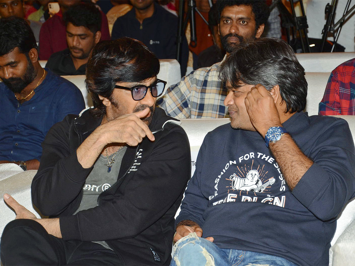 Changure_20Bangaru_20Raja_20Pre_20Release_20Event_20Photos-24.jpg 24