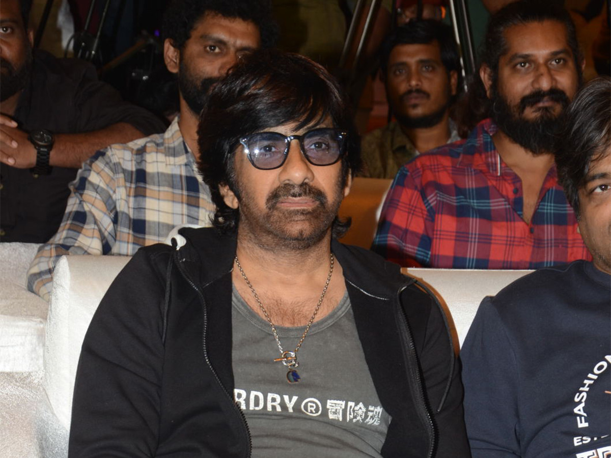 Changure_20Bangaru_20Raja_20Pre_20Release_20Event_20Photos-30.jpg 29