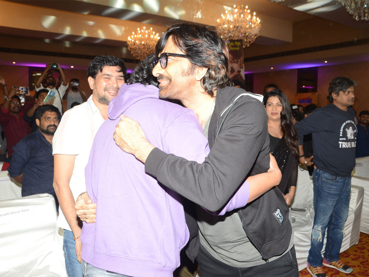Changure_20Bangaru_20Raja_20Pre_20Release_20Event_20Photos-32.jpg 31