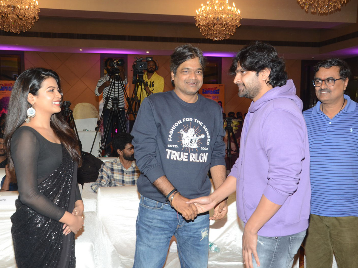 Changure_20Bangaru_20Raja_20Pre_20Release_20Event_20Photos-35.jpg 34