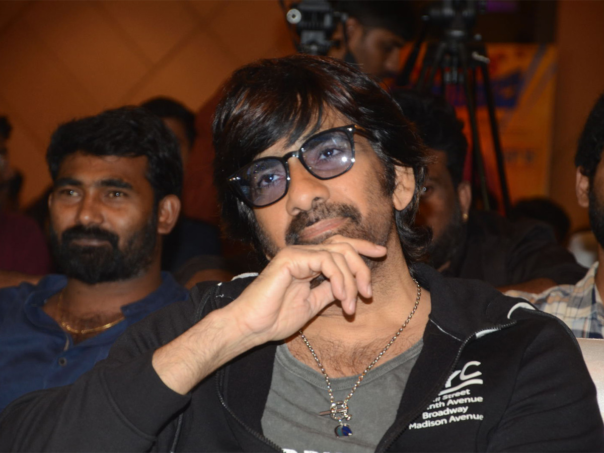 Changure_20Bangaru_20Raja_20Pre_20Release_20Event_20Photos-7.jpg 7