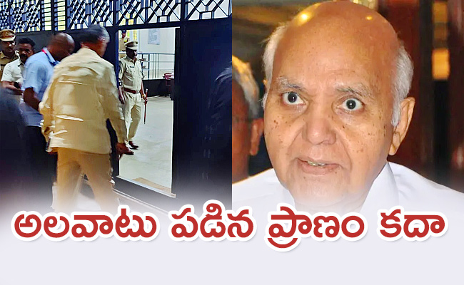 Ramoji-Rao-anti-govt-Crying-on-CBN-Remand.jpg
