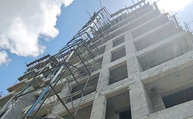 Workers-Killed-After-Lift-Collapses-in-40.jpg