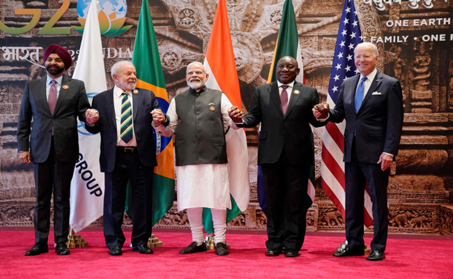modi-meet-hands.jpg