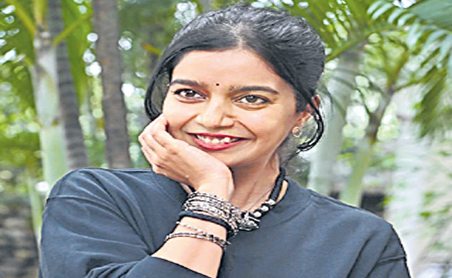 Actress-Colors-Swathi-Image.jpg