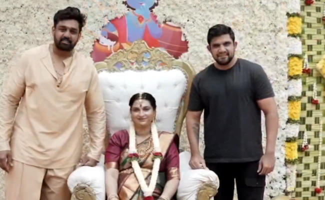 Dhruva_20Sarja_20Wife_20Baby_20Shower_20Photos_9.jpg 10