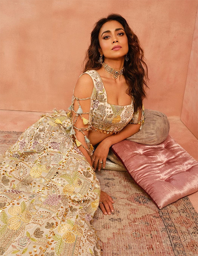 Happy_20Birthday_20Shriya_20Saran_20Latest_20images-18.jpg 18