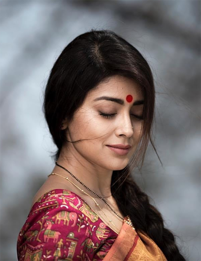 Happy_20Birthday_20Shriya_20Saran_20Latest_20images-20.jpg 19