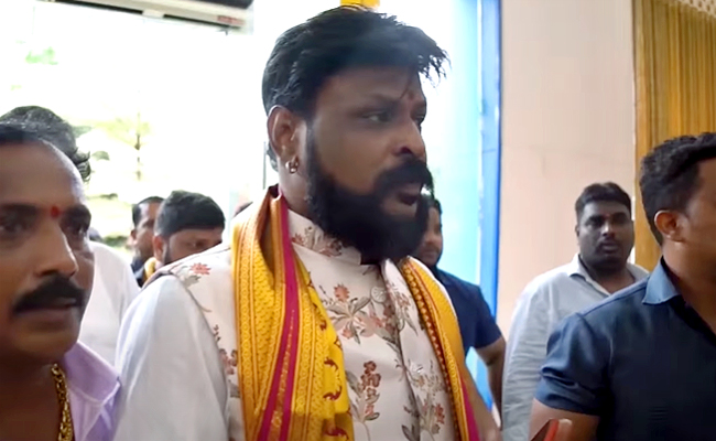 praveen.jpg